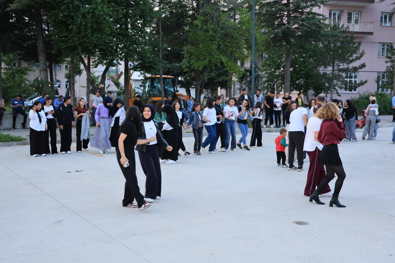 Çameli, Gezen Ozanları ağırladı