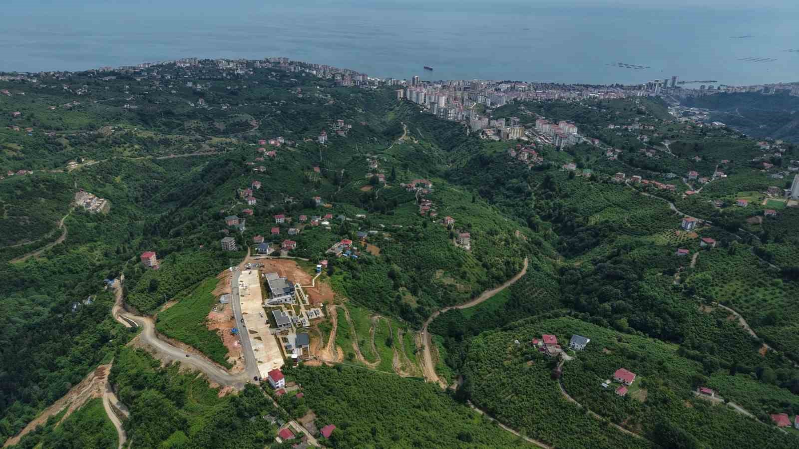 40 kilometre hız, 850 metrelik parkur; Karadeniz&rsquo;in en uzun dağ kızağı Trabzon&rsquo;da hizmete giriyor