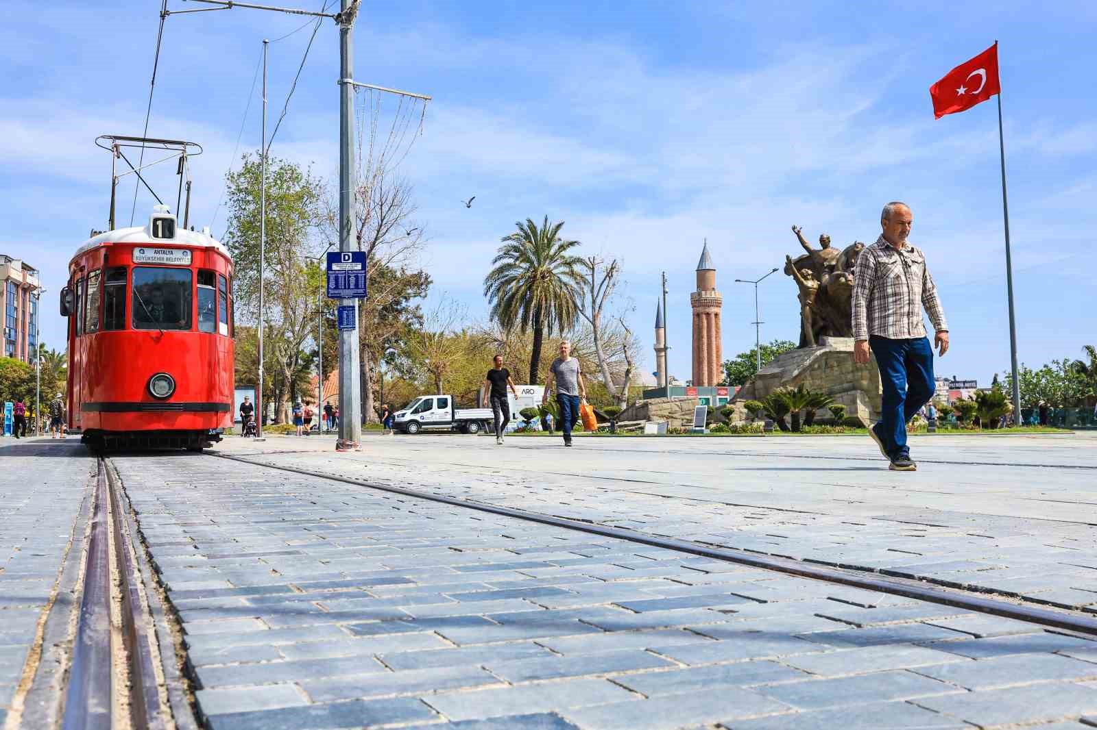 B&uuml;y&uuml;kşehir&rsquo;den LGS ve YKS adaylarına &uuml;cretsiz ulaşım desteği