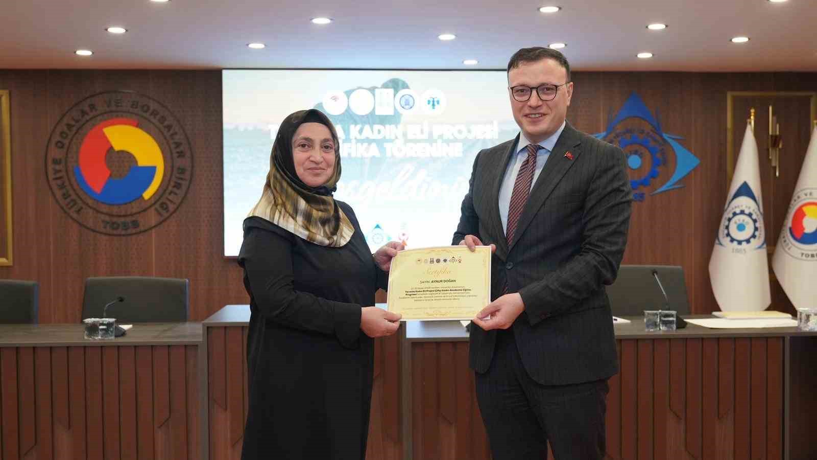 ETSO&rsquo;da "Tarımda kadın eli" projesiyle 200 kadın &ccedil;ift&ccedil;i sertifikasını aldı