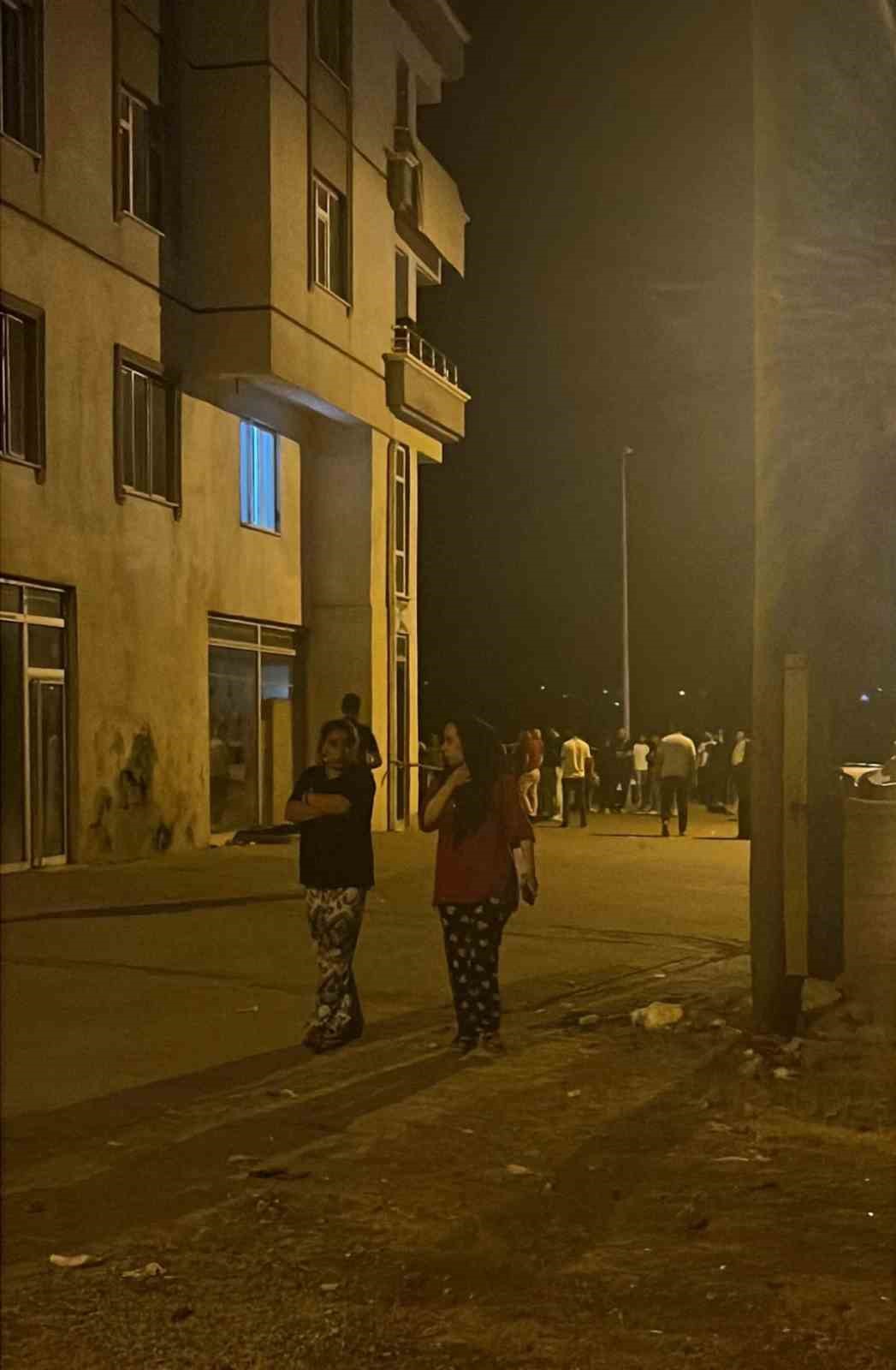 Siirt&rsquo;te silahlı kavga: Baba ve oğlu yaralandı