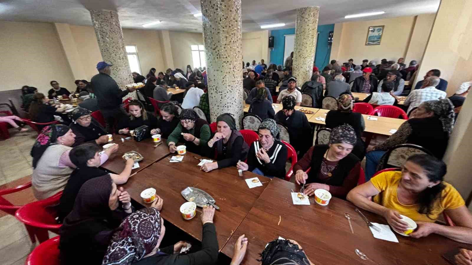 Damal&rsquo;da Aşure lokması programı