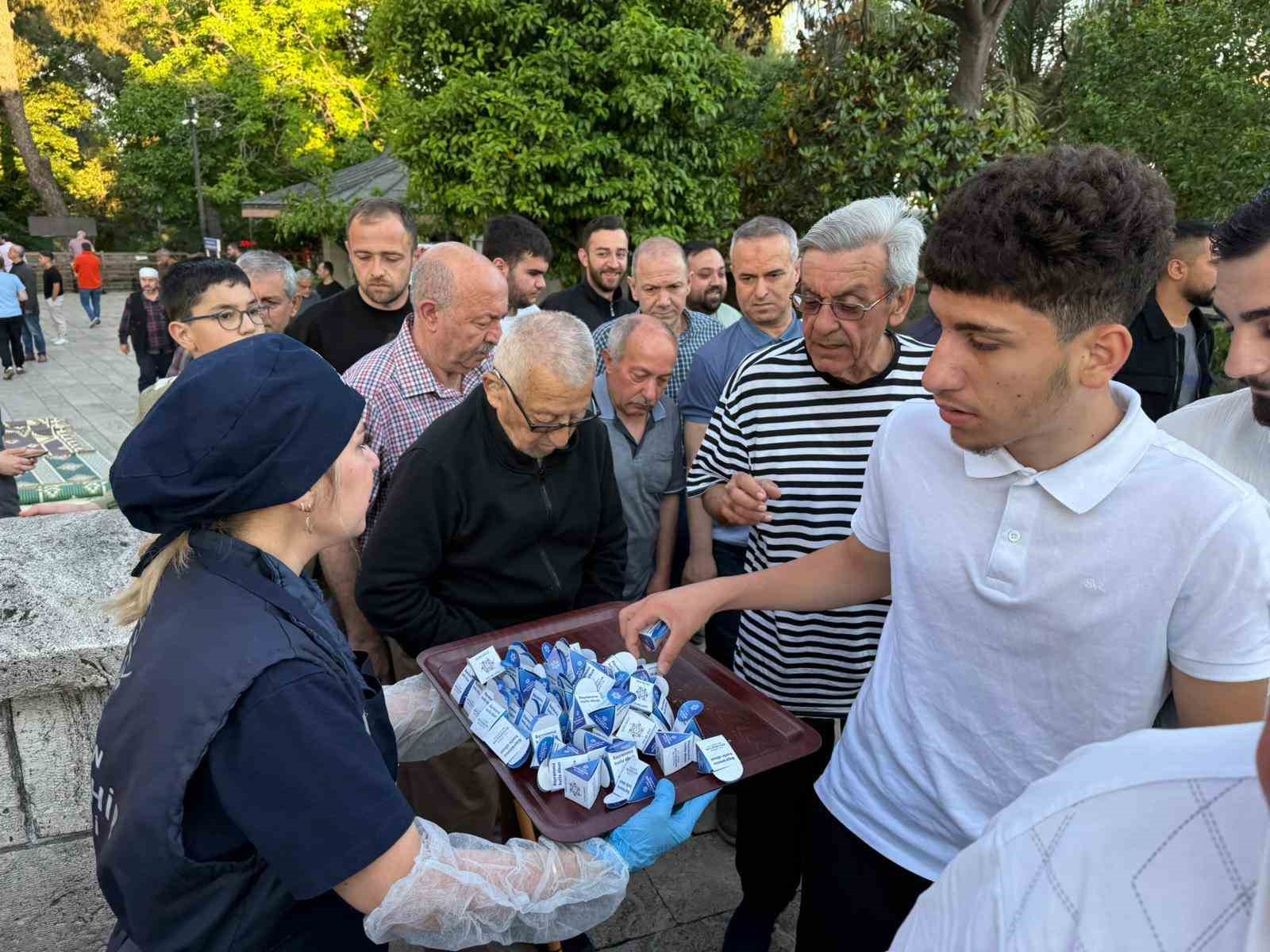 Aydın B&uuml;y&uuml;kşehir vatandaşlarla bayramlaştı