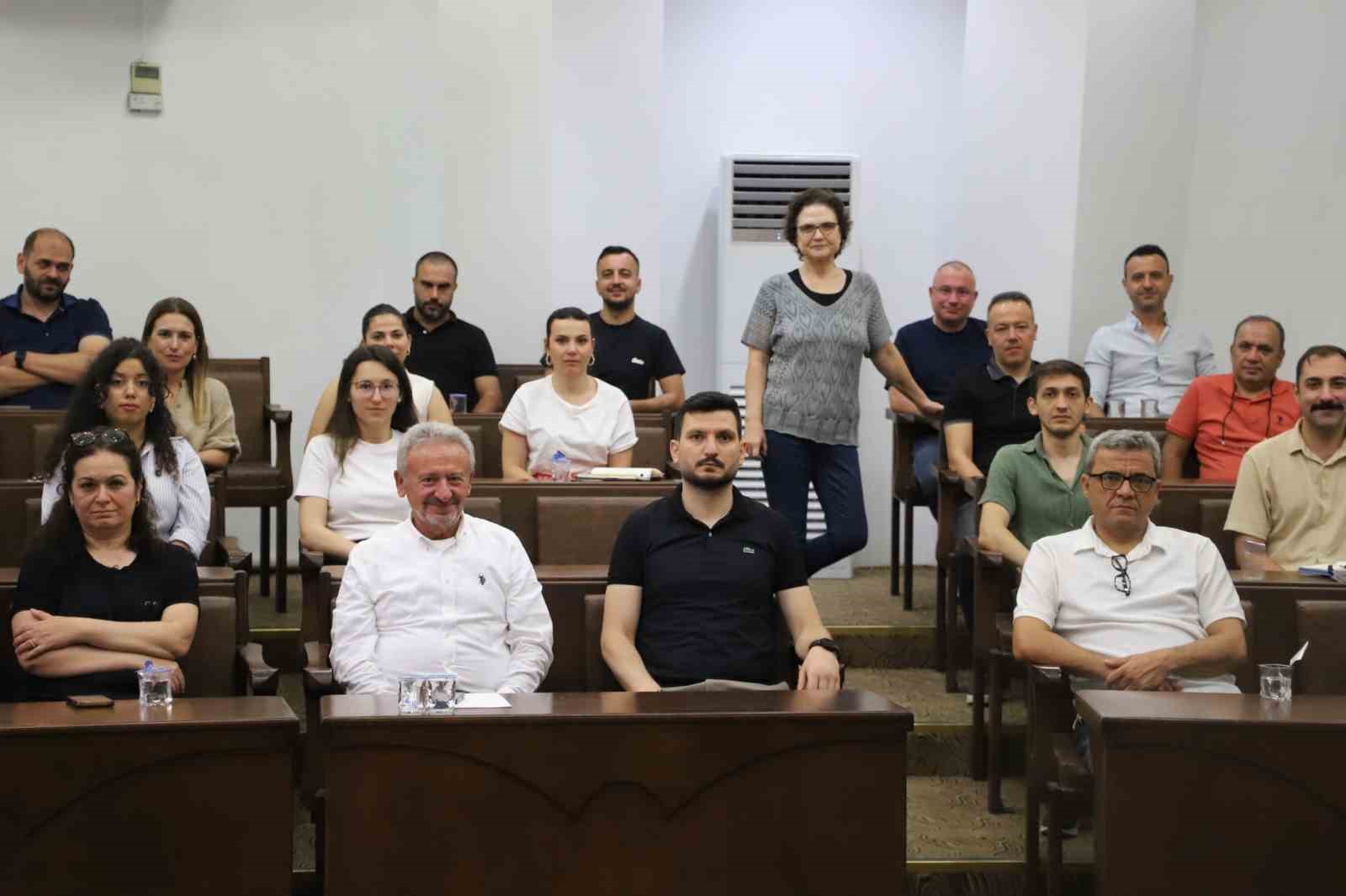Nazilli Belediyesi hizmet i&ccedil;i eğitimlerine devam ediyor