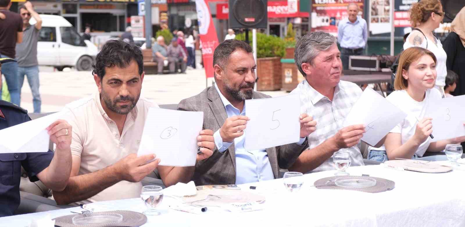 Hilal Evleri Y&ouml;resel Lezzetler ve El Emeği &Uuml;r&uuml;nleri Sergisi kapılarını a&ccedil;tı