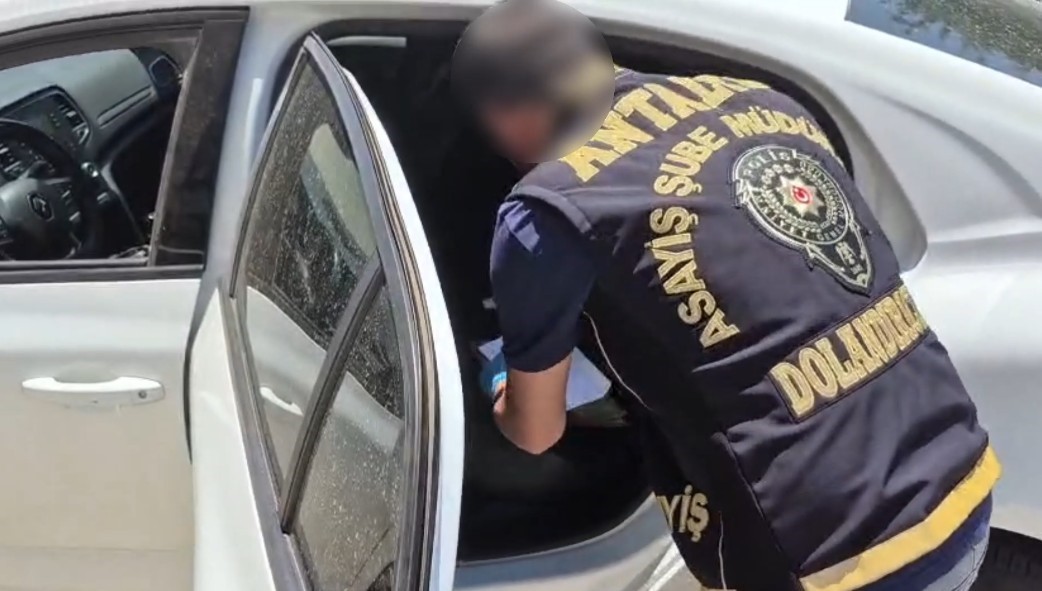 Antalya’da 1,2 milyon liralık dolandırıcılığa 4 tutuklama