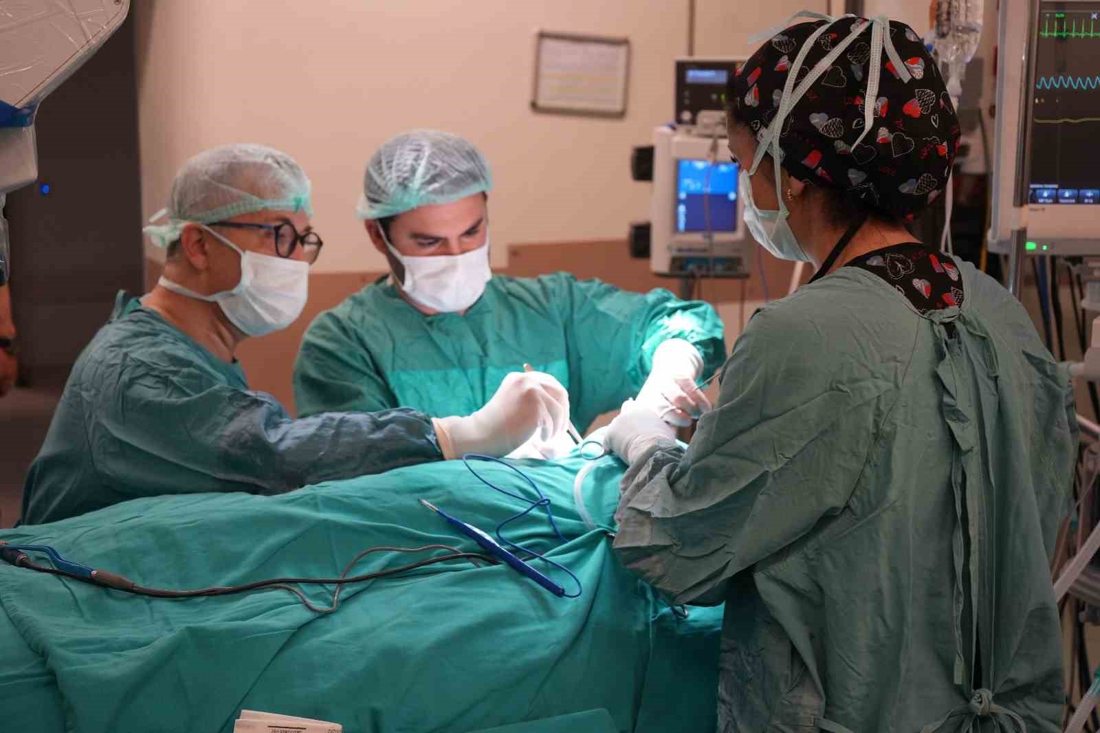 Erzurum Şehir Hastanesi, işitme kaybı olan &ccedil;ocuklara umut oluyor