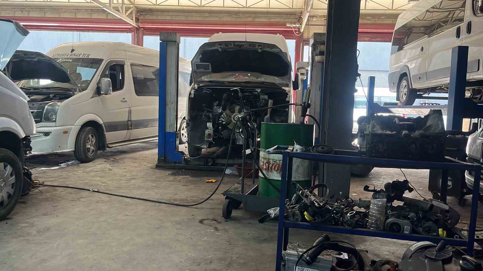 S&uuml;r&uuml;c&uuml;lere yaz bakımı uyarısı: "K&uuml;&ccedil;&uuml;k masraflardan ka&ccedil;arken motoru kaybetmeyin"