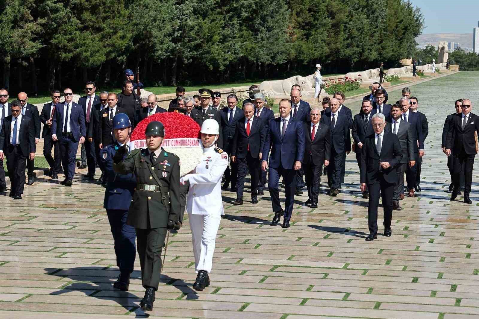 Polonya Cumhurbaşkanı Nawrocki, Anıtkabir&rsquo;i ziyaret etti