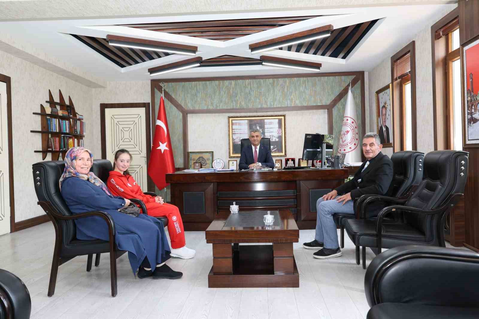 Azmin, inancın ve başarının adı: S&uuml;meyye Uruk