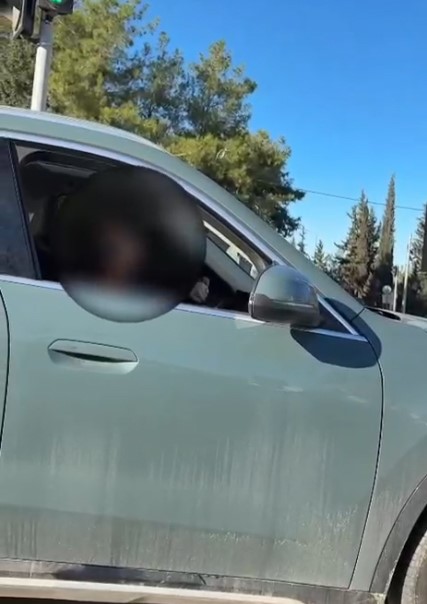 Trafikte doktorun hakaretlerine maruz kalan gen&ccedil; konuştu