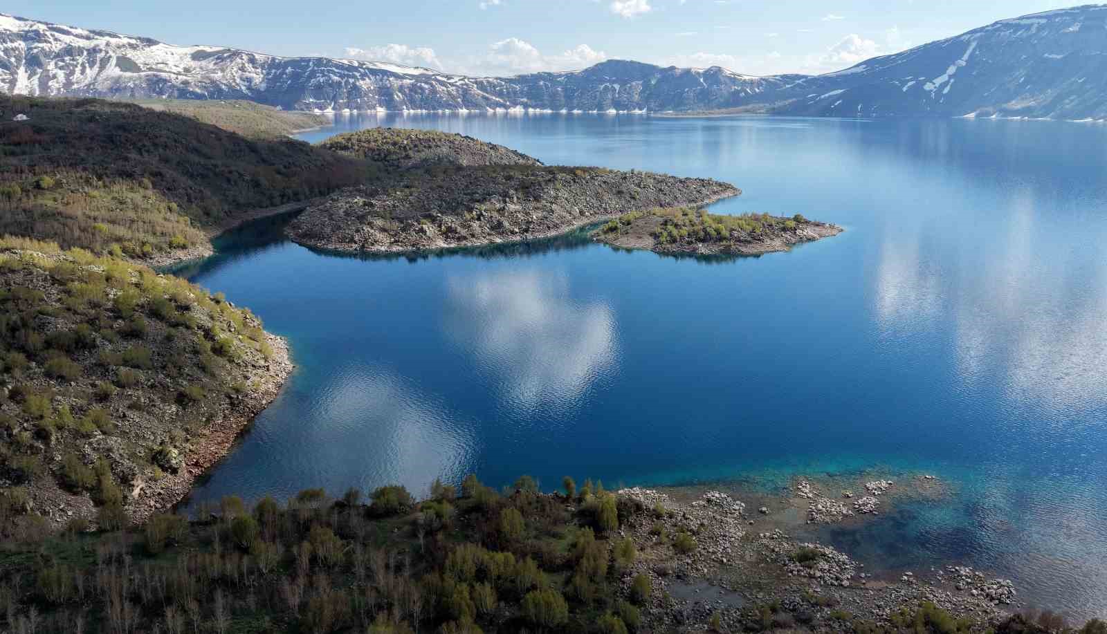 Nemrut Krater G&ouml;l&uuml;&rsquo;nde turizm sezonu a&ccedil;ıldı