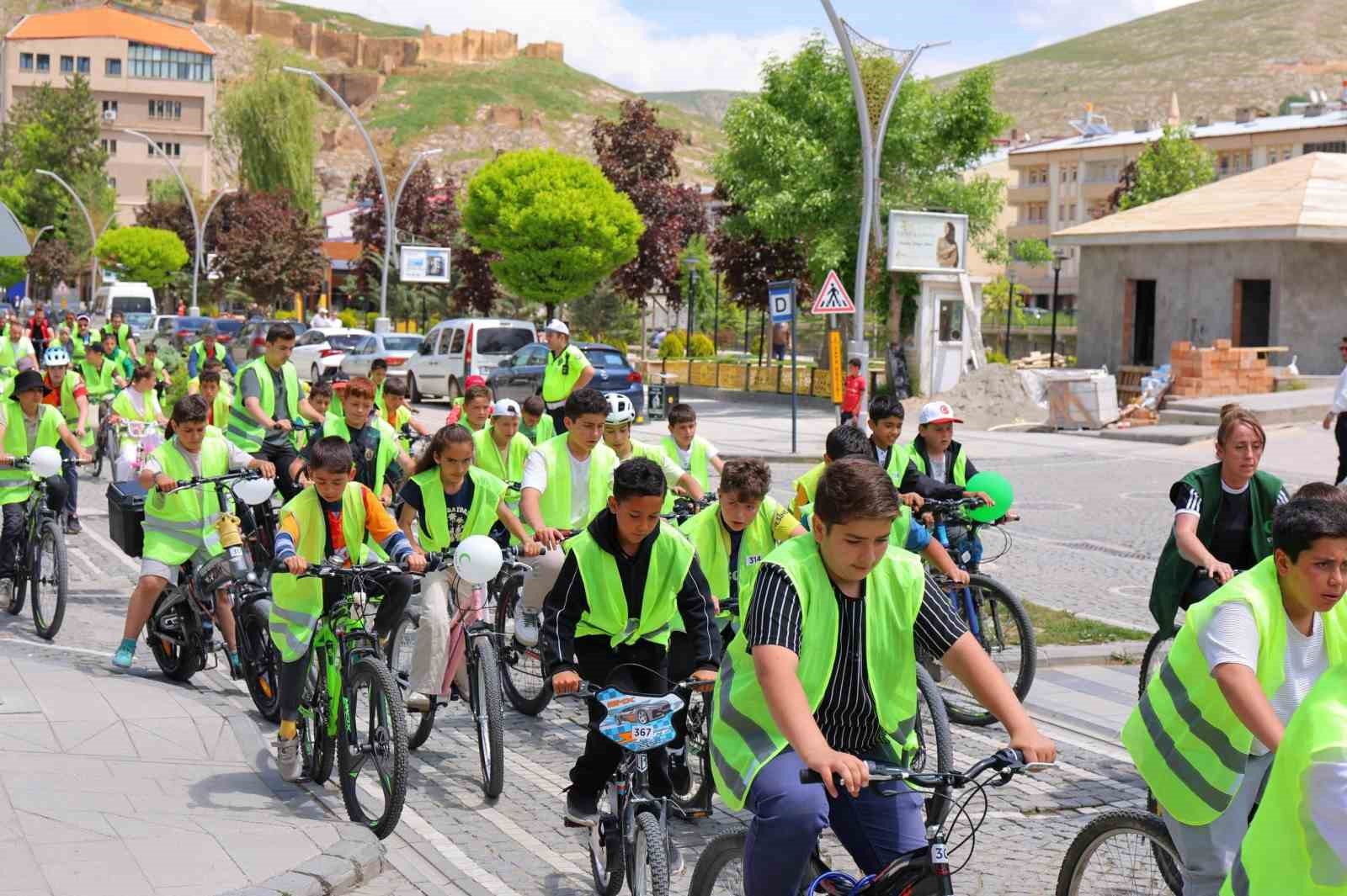 Bayburt&rsquo;ta sağlıklı yaşam i&ccedil;in pedallar &ccedil;evrildi