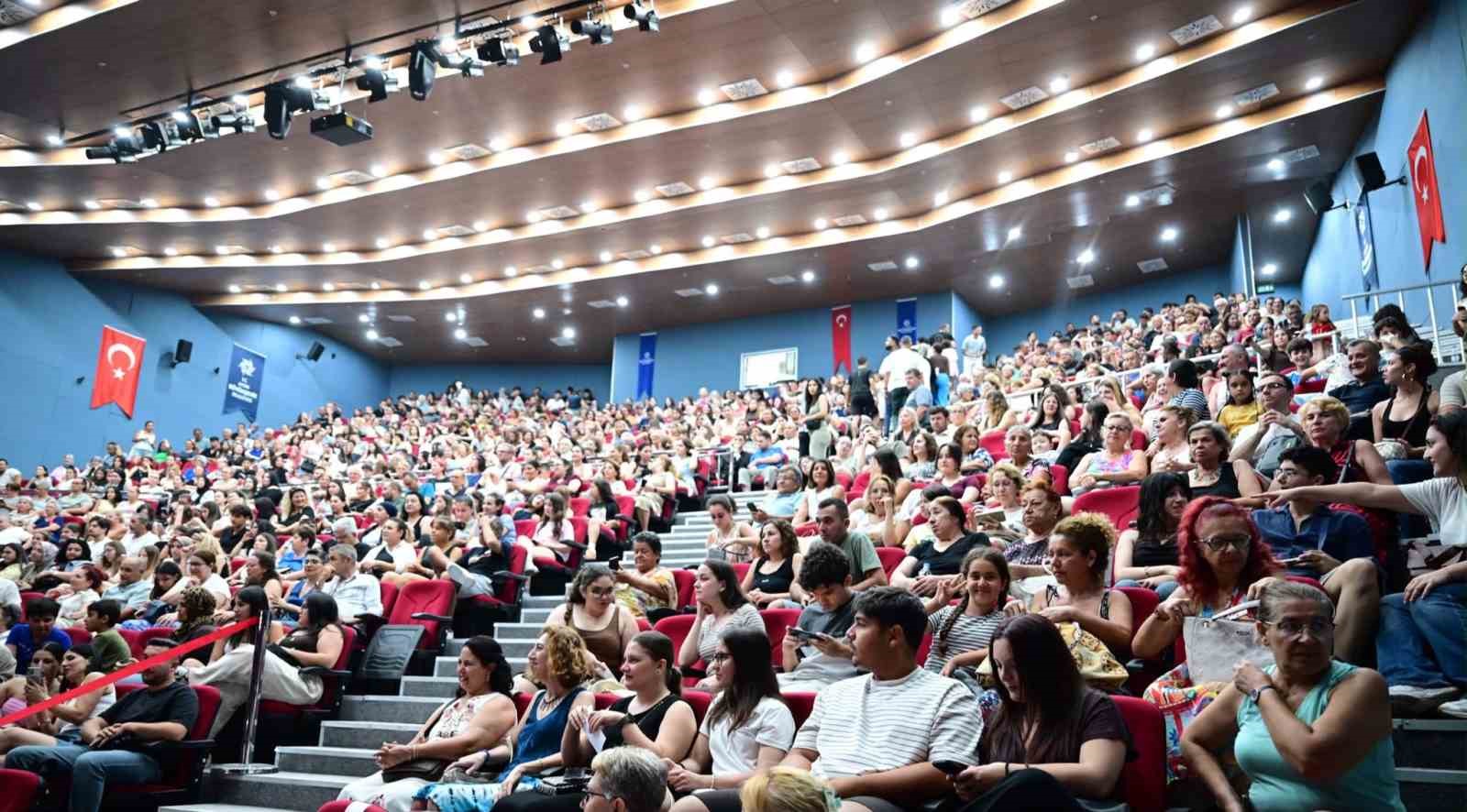 Aydın B&uuml;y&uuml;kşehir Belediyesi&rsquo;nin konser heyecanı Didim&rsquo;e taşındı