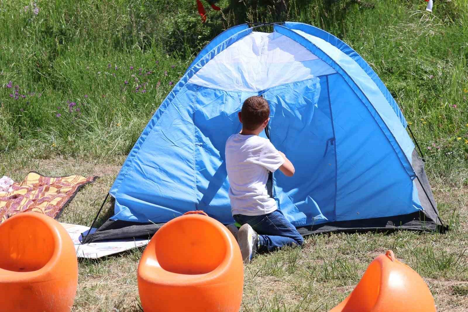 Erzurum&rsquo;da &ccedil;ocuklar ve gen&ccedil;ler i&ccedil;in dijital detoks kampı d&uuml;zenlendi