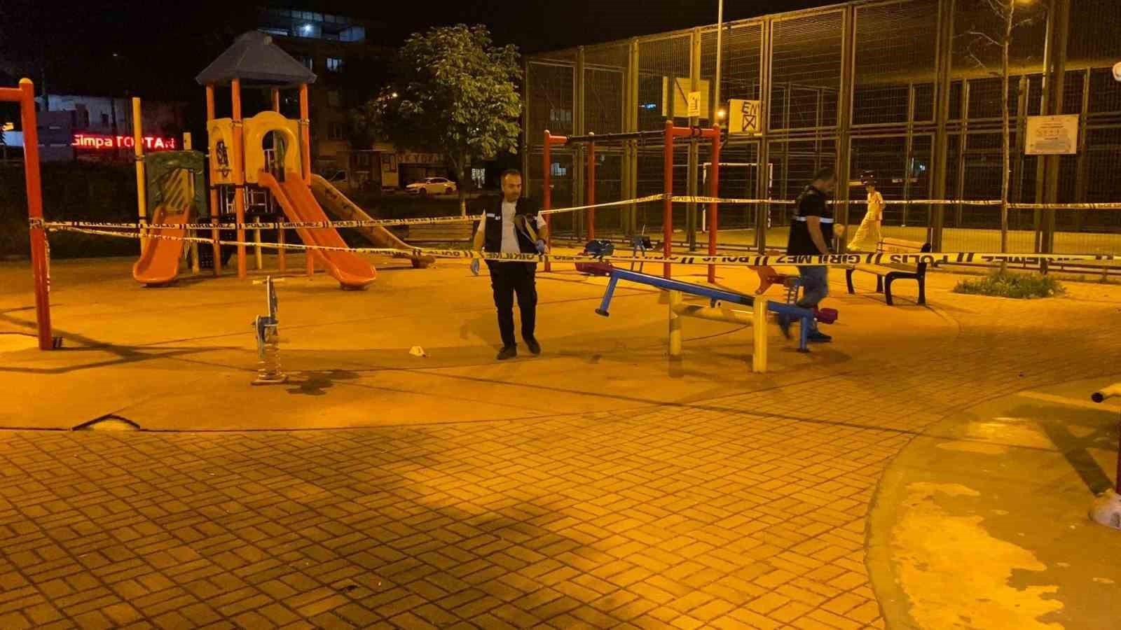 &Ccedil;ocuk parkında dehşeti yaşatanlar adliyeye sevk edildi