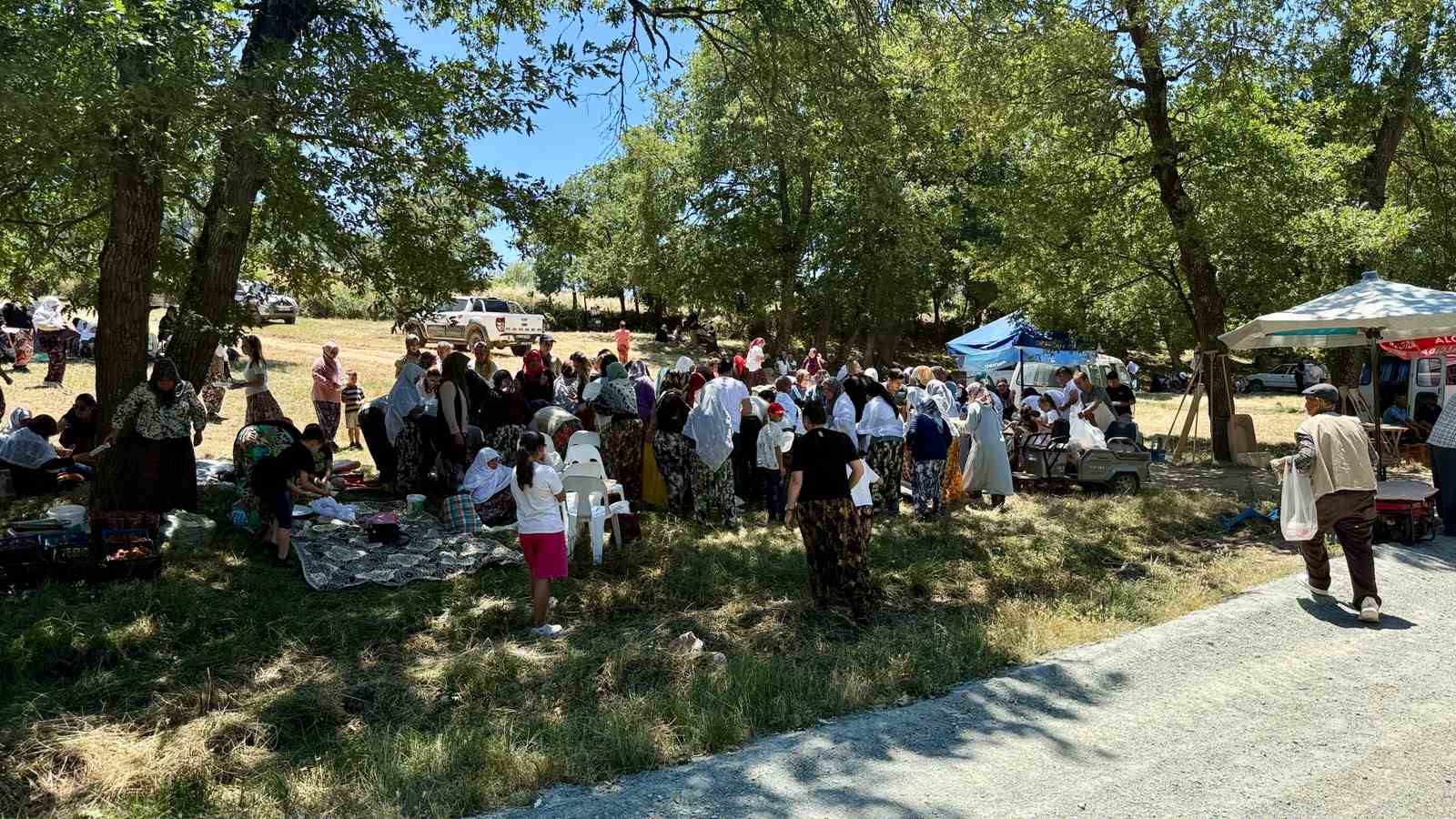 Dereoba k&ouml;y&uuml; hayrı yapıldı