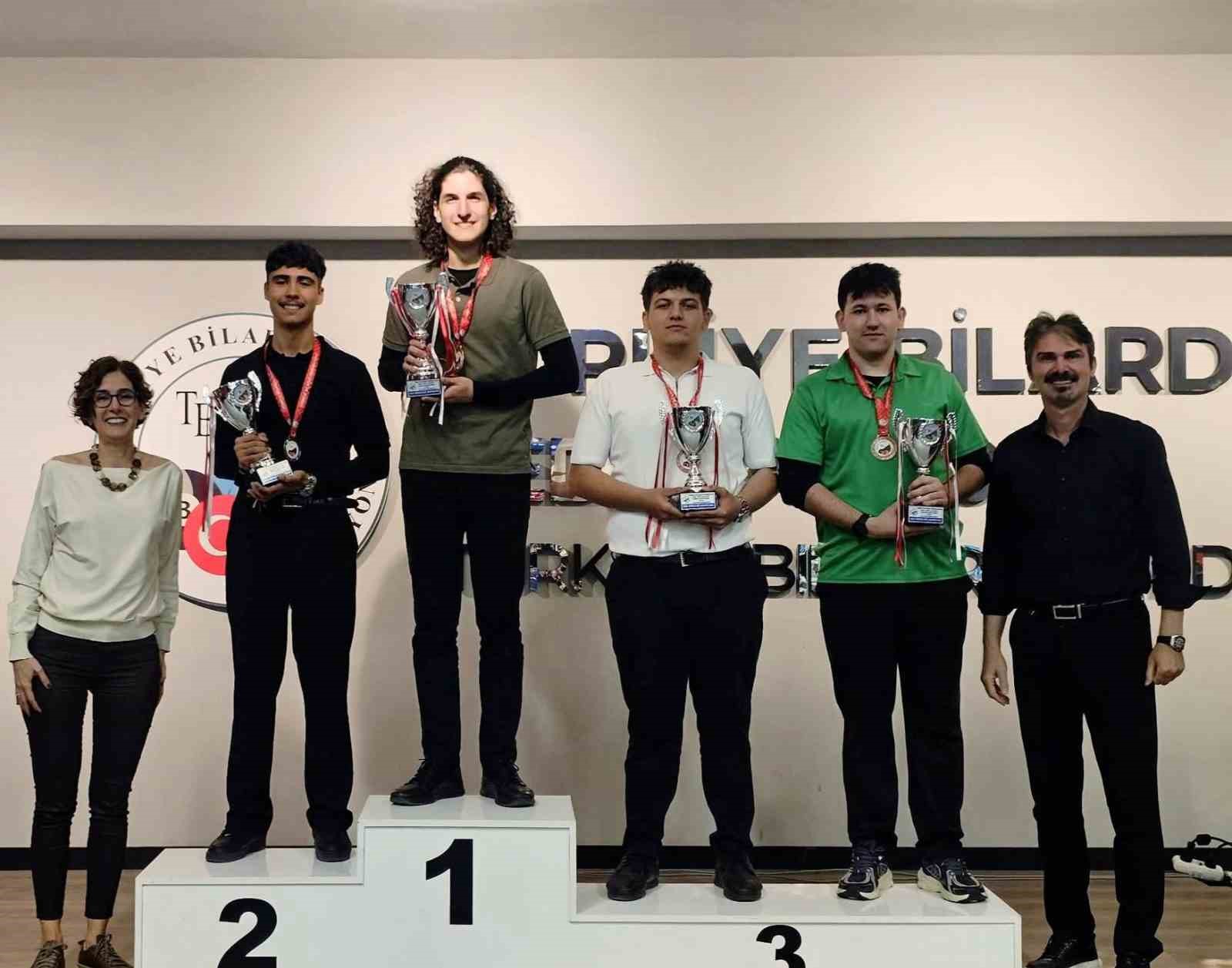 Bayburtlu milli bilardocu Karaaslan Türkiye üçüncüsü oldu