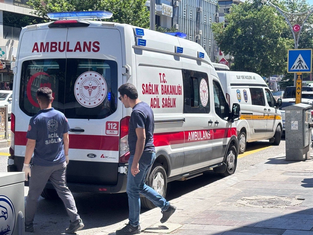 Erzincan&rsquo;da Ahmet Kaya iş yerinde &ouml;l&uuml; bulundu