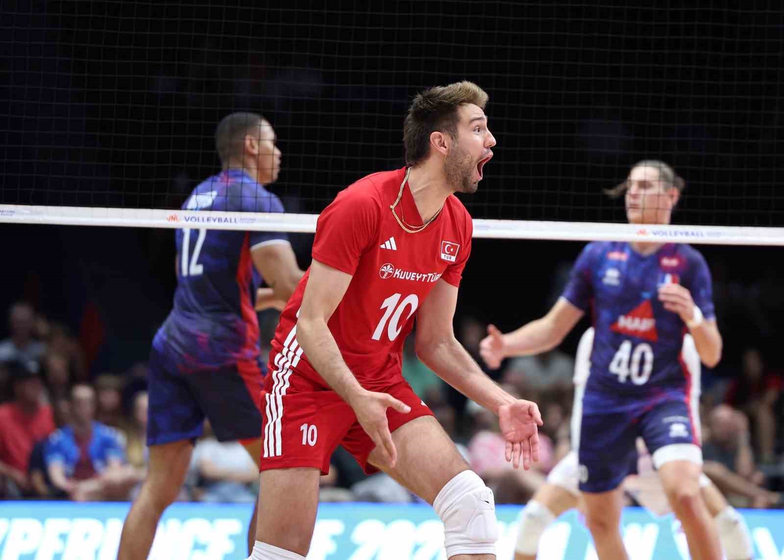 A Milli Erkek Voleybol Takımı, Fransa&rsquo;yı 3-0 mağlup etti