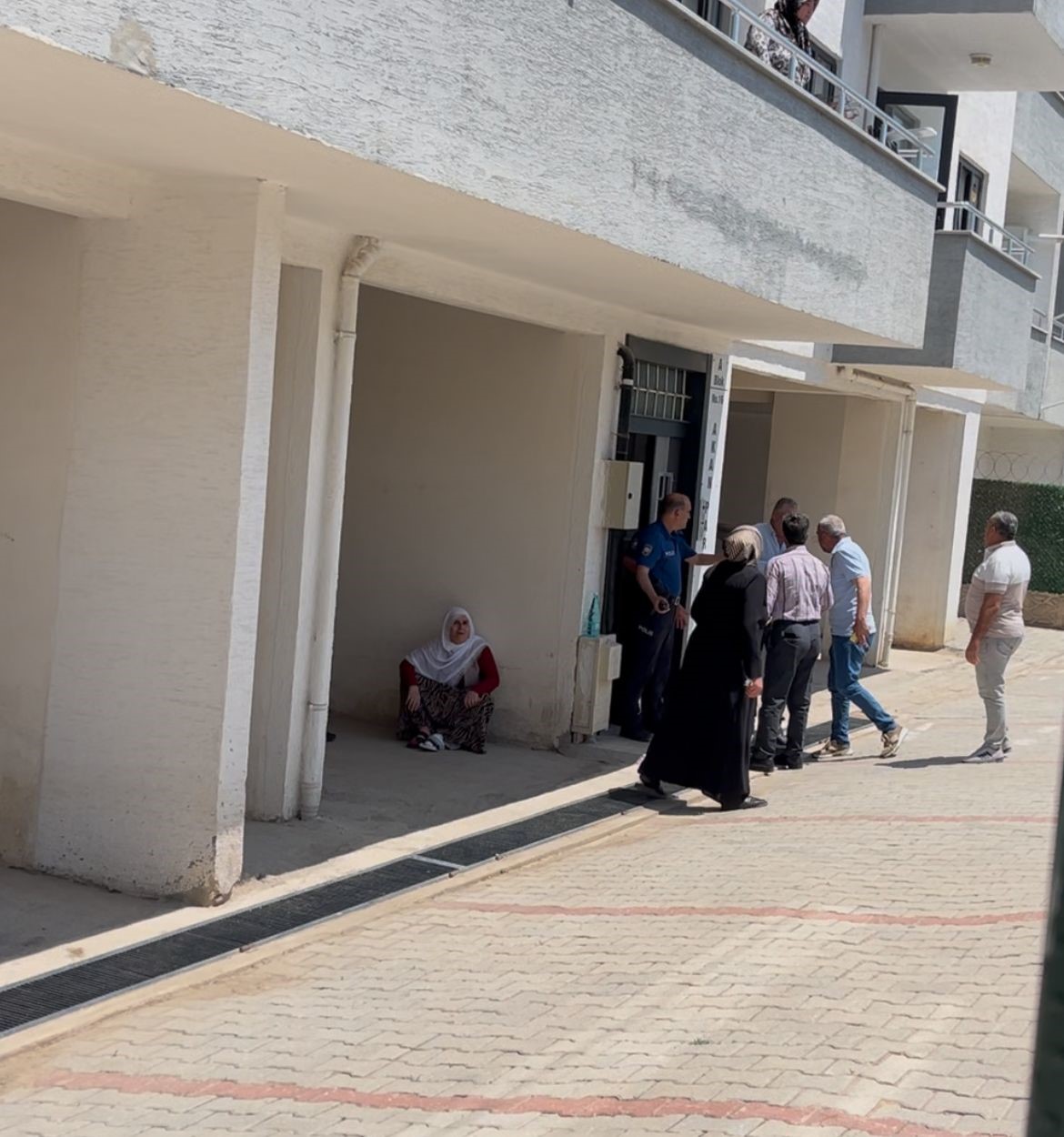 Bursa&rsquo;da korkun&ccedil; cinayet... Eşini &ccedil;ocuğunun yanında defalarca bı&ccedil;aklayarak &ouml;ld&uuml;rd&uuml;