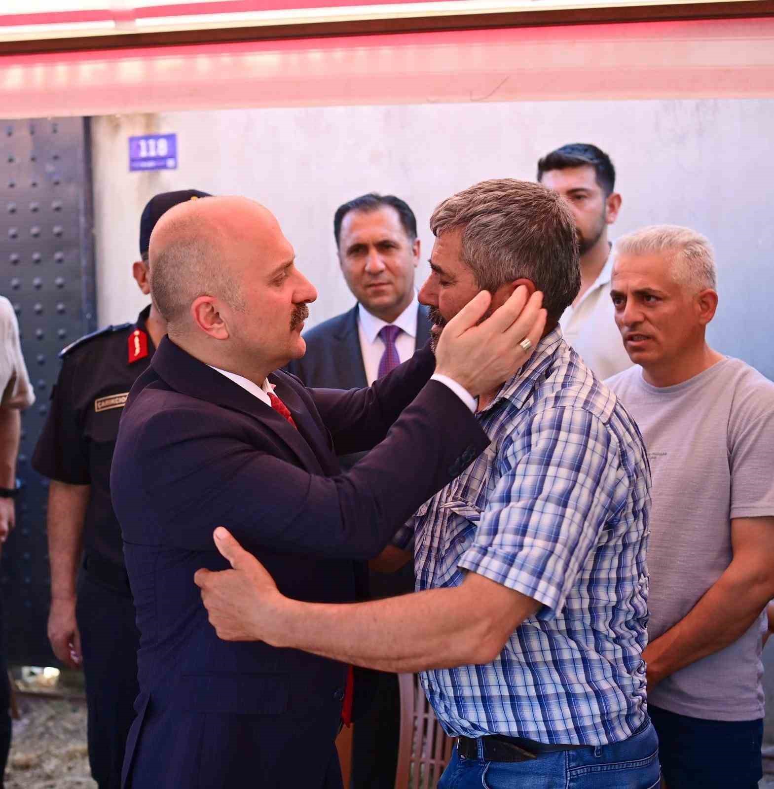 Aydın Valisi Varol&rsquo;dan şehit polis Tayfun Baş&rsquo;ın ailesine taziye ziyareti