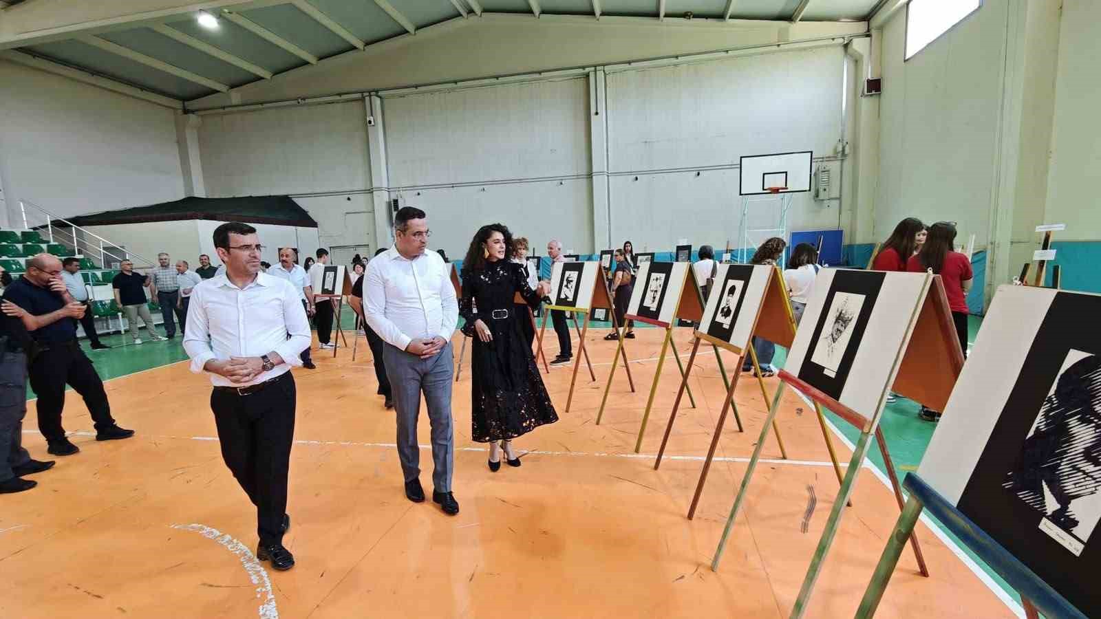 Sarıg&ouml;l&rsquo;de gen&ccedil; yeteneklerden sanat ş&ouml;leni