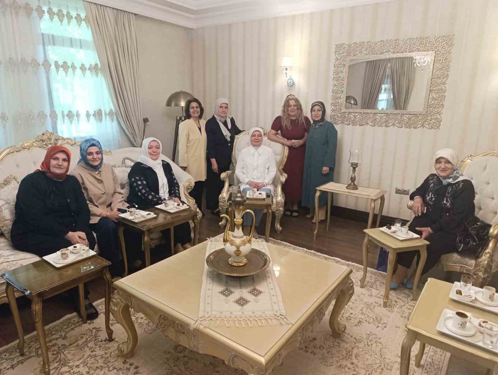 Kadın Meclisi&rsquo;nden aile ve toplum odaklı istişare