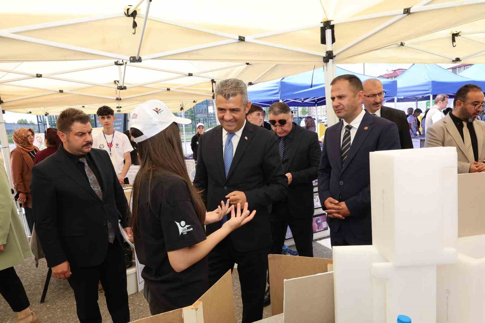 Bilim Fuarları Festivali Erzurum’da büyük bir coşkuyla gerçekleştirildi