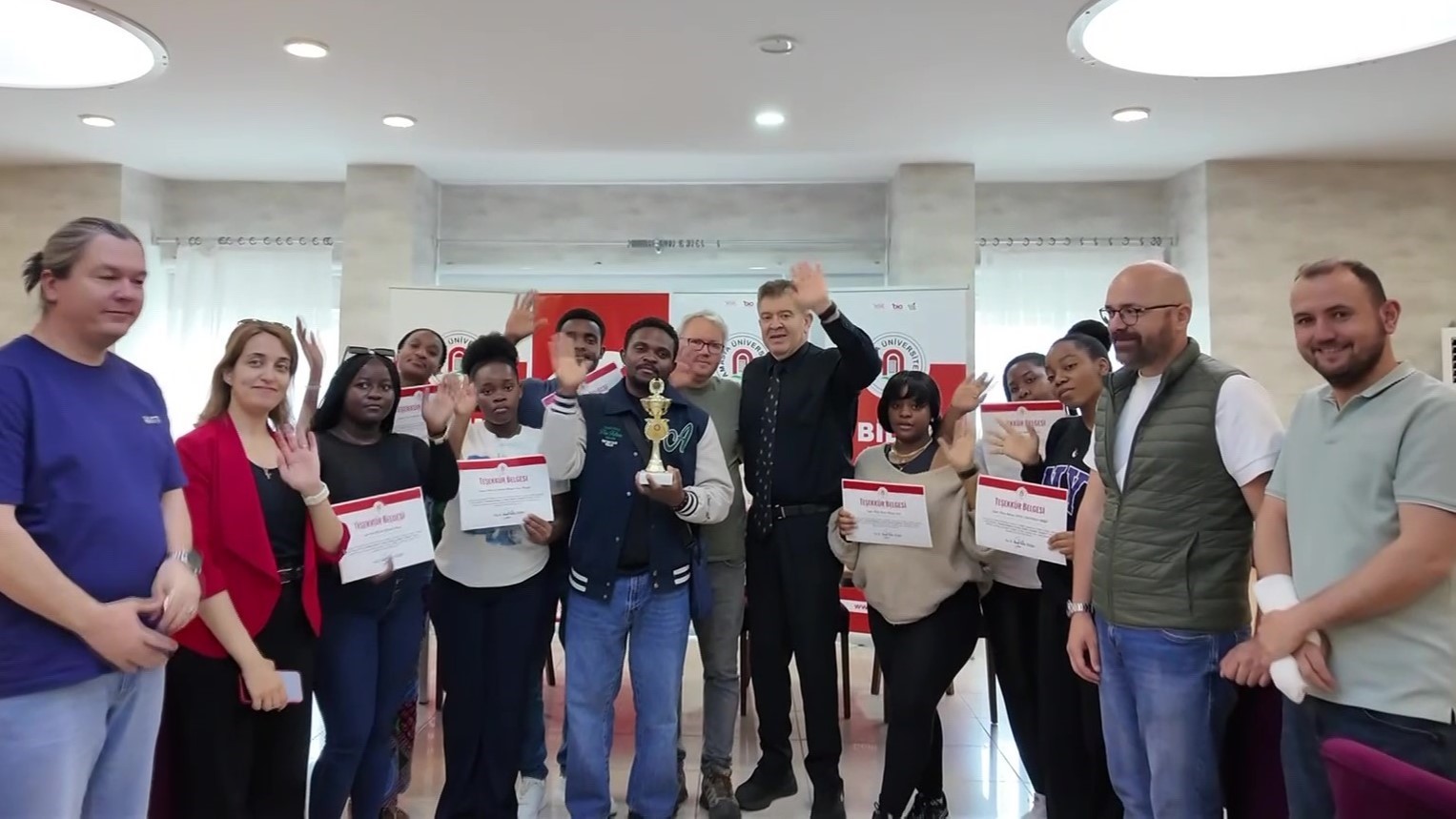 Afrikalı &uuml;niversitelilerin favori yemekleri: Yaprak dolması ve mercimek &ccedil;orbası