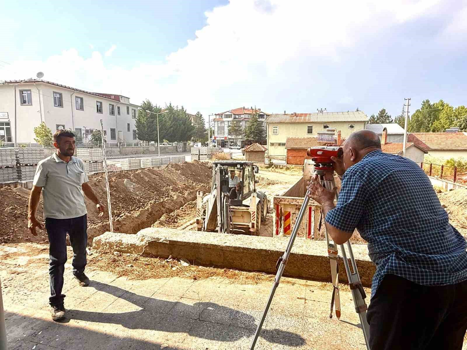Hisarcık&rsquo;ta Halk Ekmek Fabrikası i&ccedil;in ilk kazma vuruldu