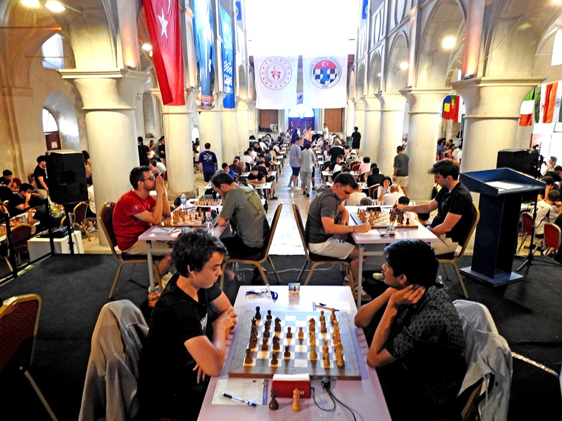 12. Uluslararası &Ccedil;eşme A&ccedil;ık Satran&ccedil; Turnuvası başladı