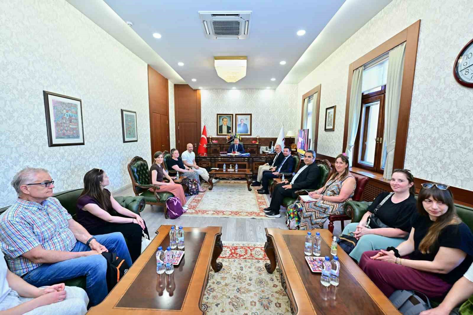 Eskişehir&rsquo;de y&uuml;r&uuml;t&uuml;len g&ouml;&ccedil; ve m&uuml;lteci &ccedil;alışmaları incelendi