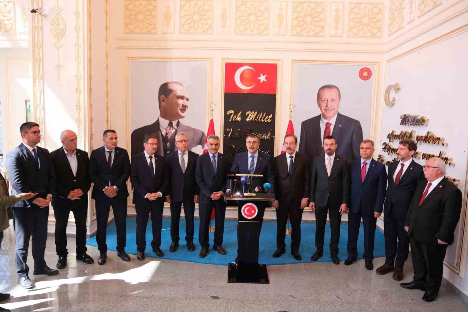 Bakan Tekin: "1 milyon 22 bin 658 &ouml;ğrenci sınava girecek"