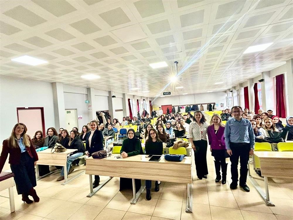 BEUN Sağlık Bilimleri Fak&uuml;ltesinde 96 &ouml;ğrenciye emzirme danışmanlığı eğitimi
