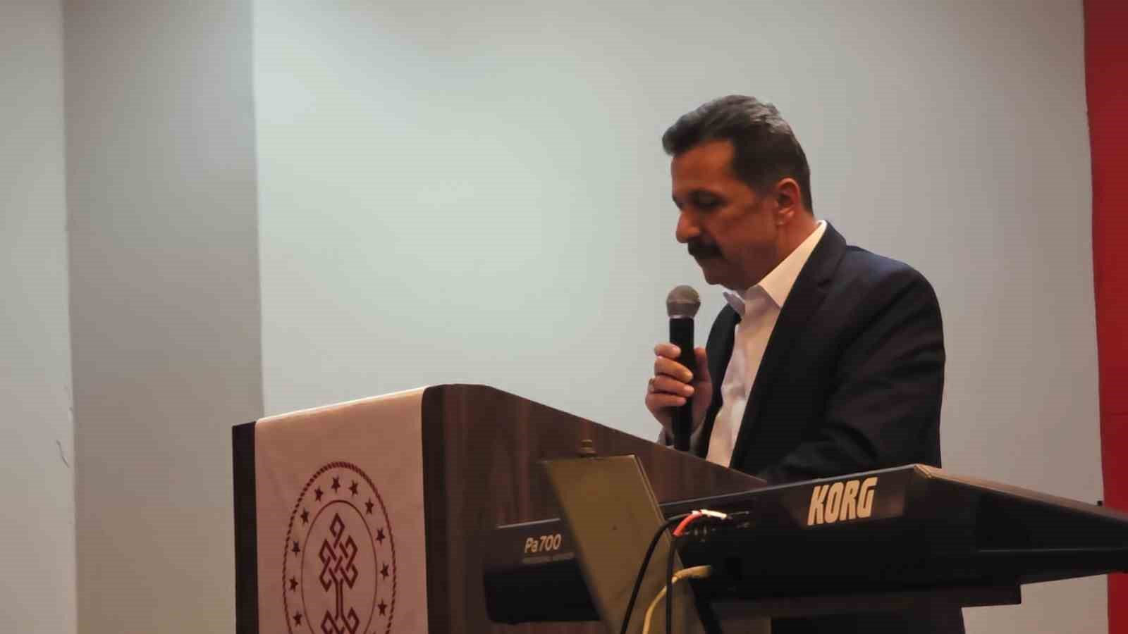 K&uuml;tahya&rsquo;da şiir ve m&uuml;ziğin buluştuğu anlamlı gece