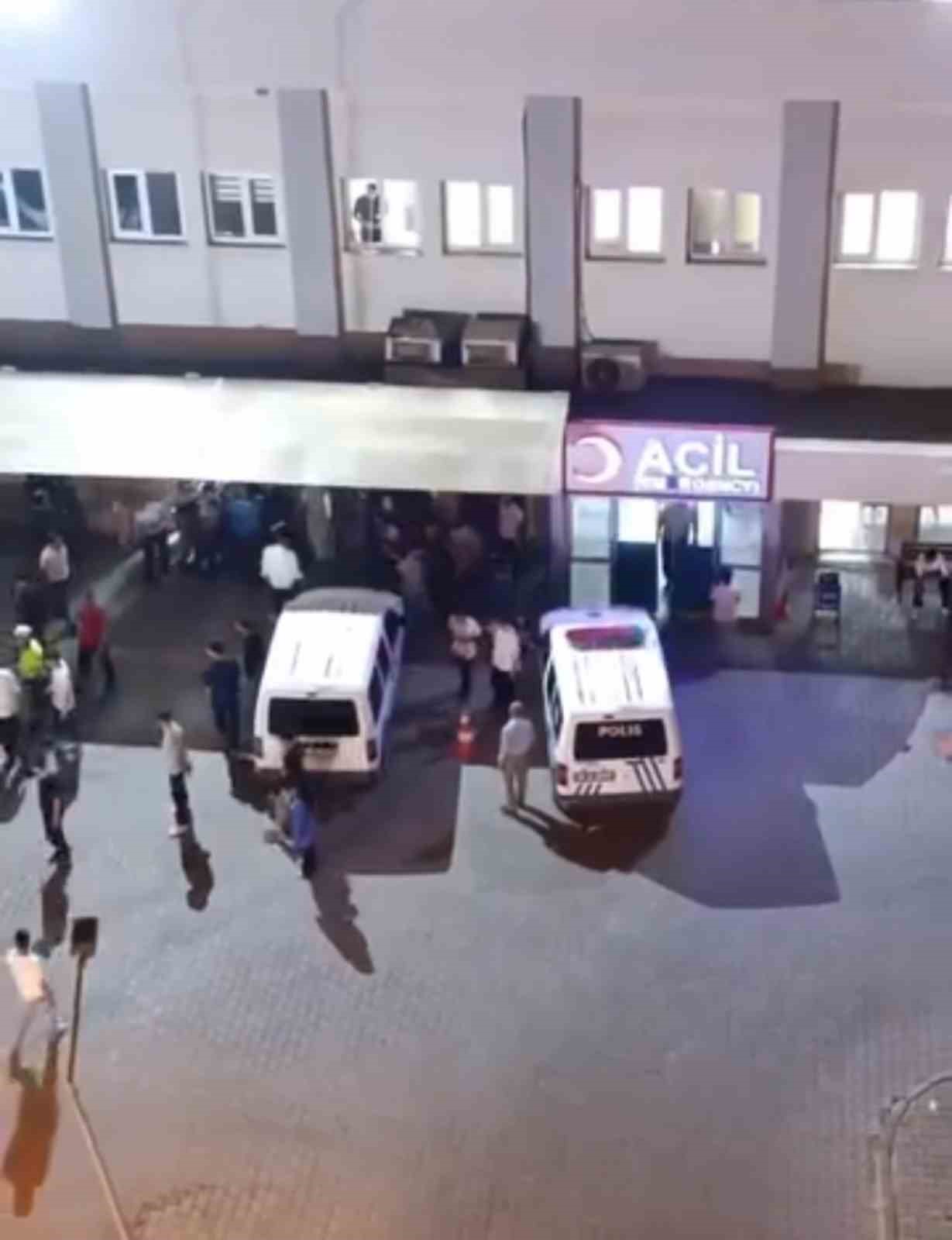 Siirt&rsquo;te bı&ccedil;aklı kavga: 1 yaralı