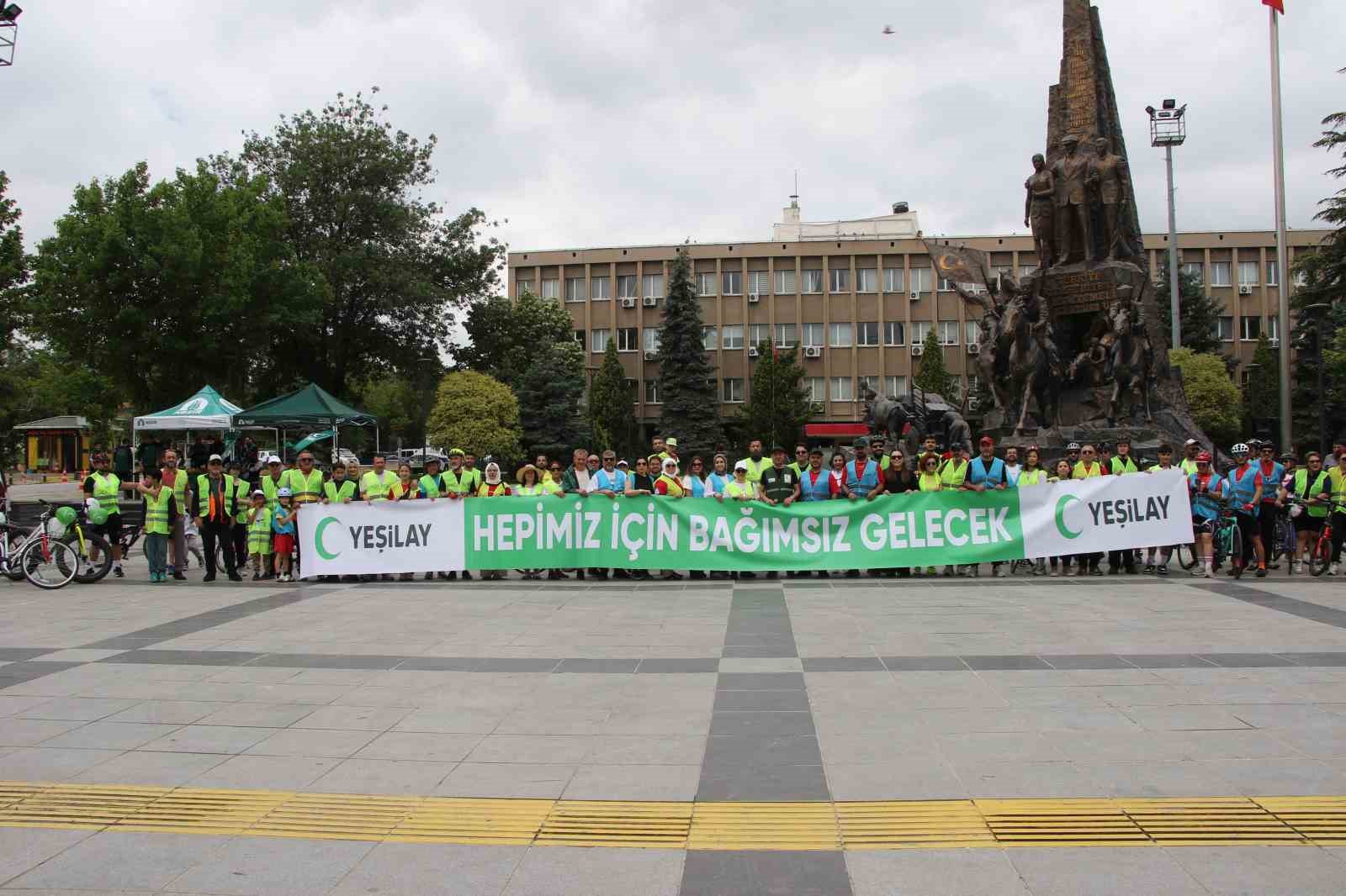 Uşak&rsquo;ta 13. Geleneksel Yeşilay Bisiklet Turu d&uuml;zenlendi