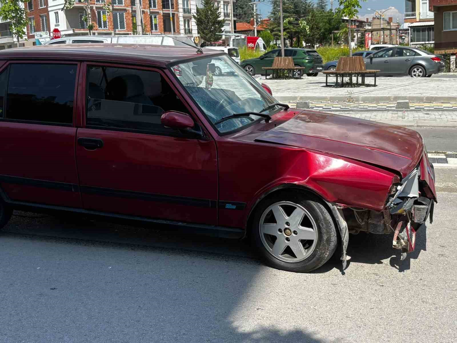 Tavşanlı&rsquo;da trafik kazası, 2 yaralı