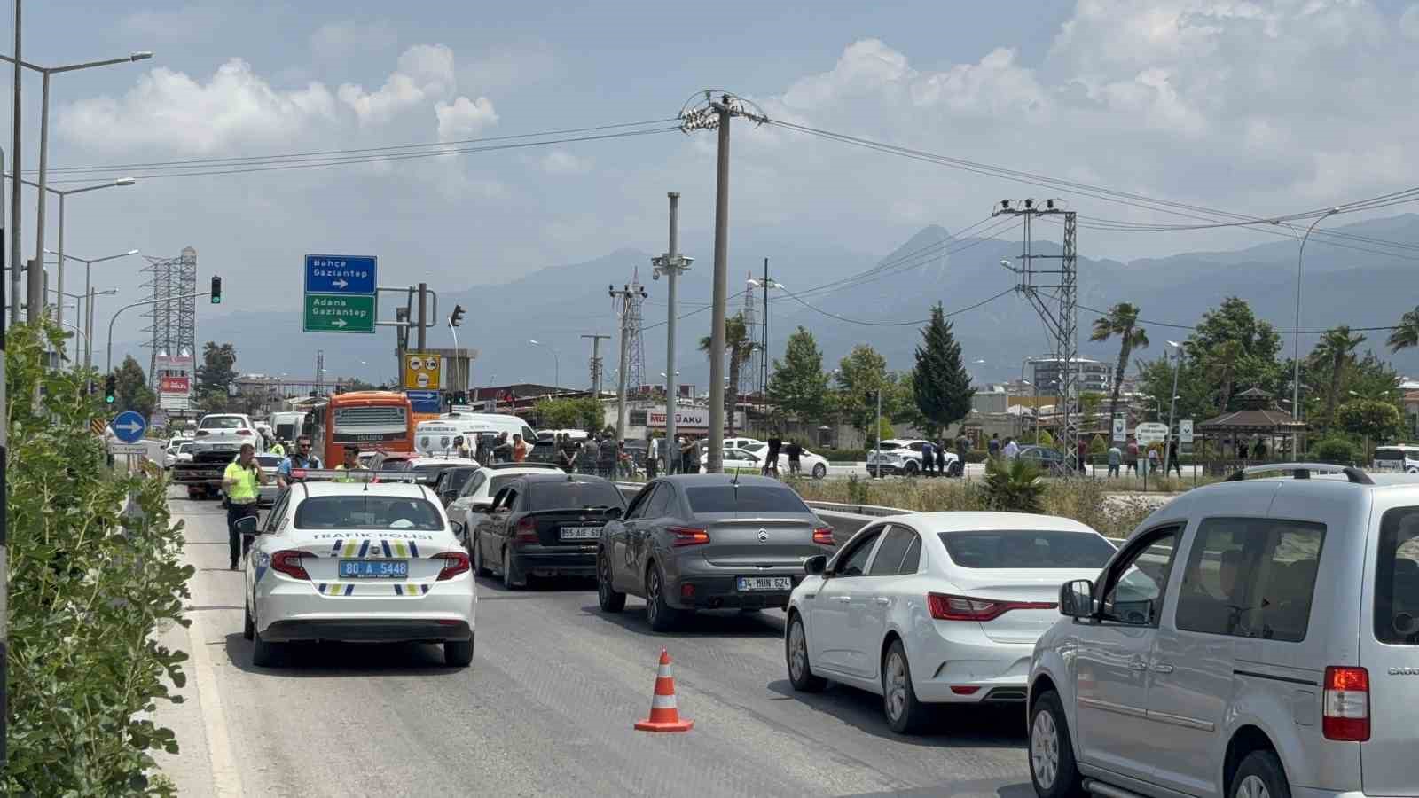 Osmaniye’de husumet kanlı bitti: 2 yaralı, 3 şüpheli yakalandı