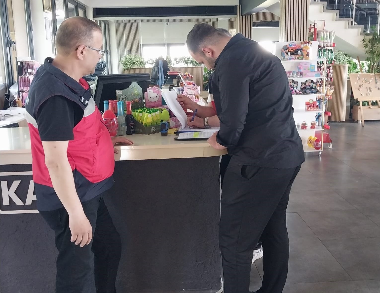 Tavşanlı&rsquo;da nargile kafelere y&ouml;nelik denetimler s&uuml;r&uuml;yor