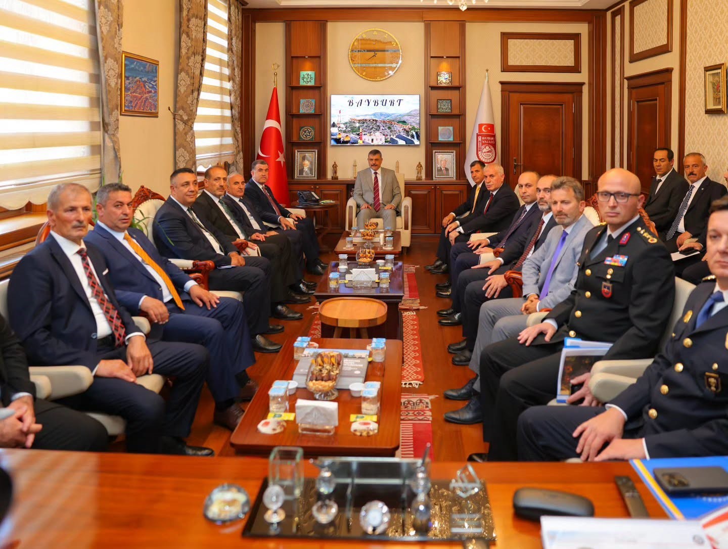 Bakan &Ccedil;ift&ccedil;i: Bayburt&rsquo;un huzuru, T&uuml;rkiye&rsquo;nin huzurunun &ouml;nemli bir par&ccedil;asıdır