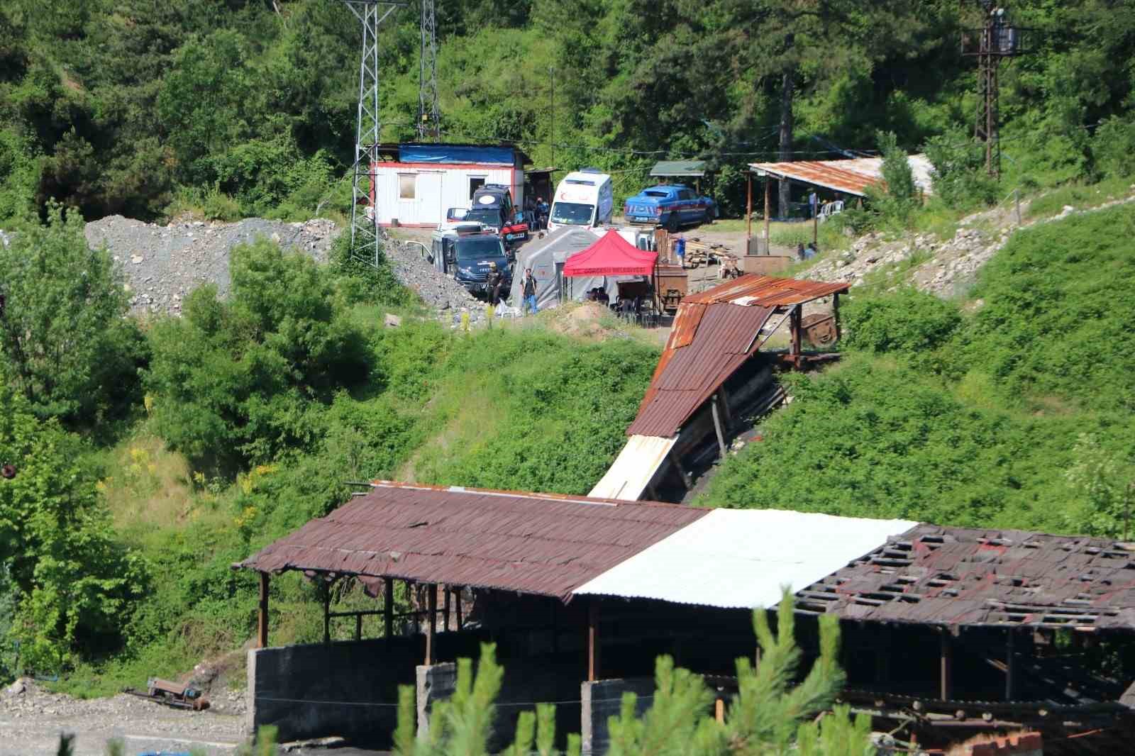 Bolu&rsquo;daki maden g&ouml;&ccedil;&uuml;ğ&uuml;nde hayatını kaybeden iş&ccedil;iyi &ccedil;ıkarma &ccedil;alışmaları 26. saatinde s&uuml;r&uuml;yor