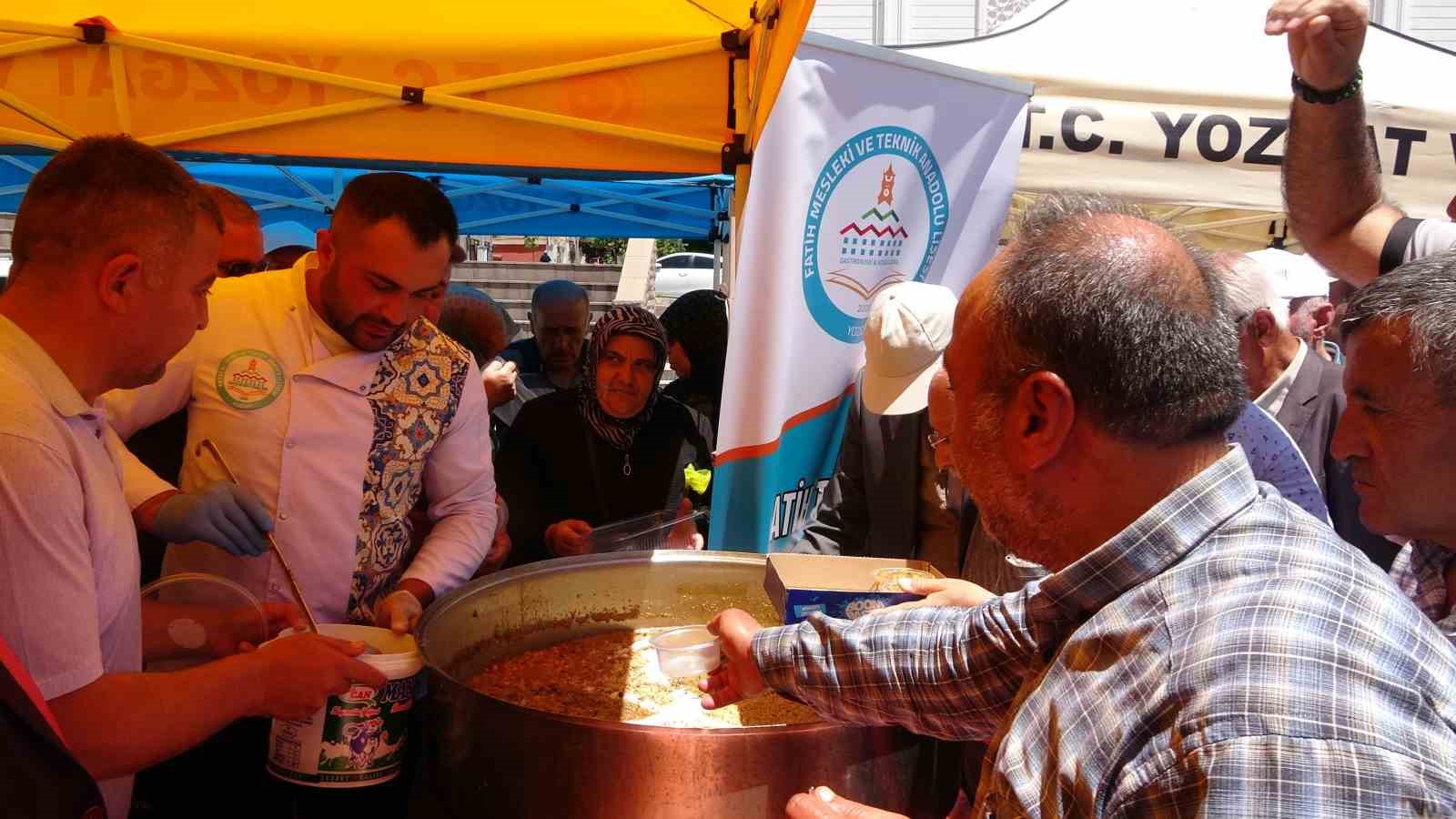 Yozgat&rsquo;ta d&uuml;zenlenen Aşure G&uuml;n&uuml; programı yoğun ilgi g&ouml;rd&uuml;