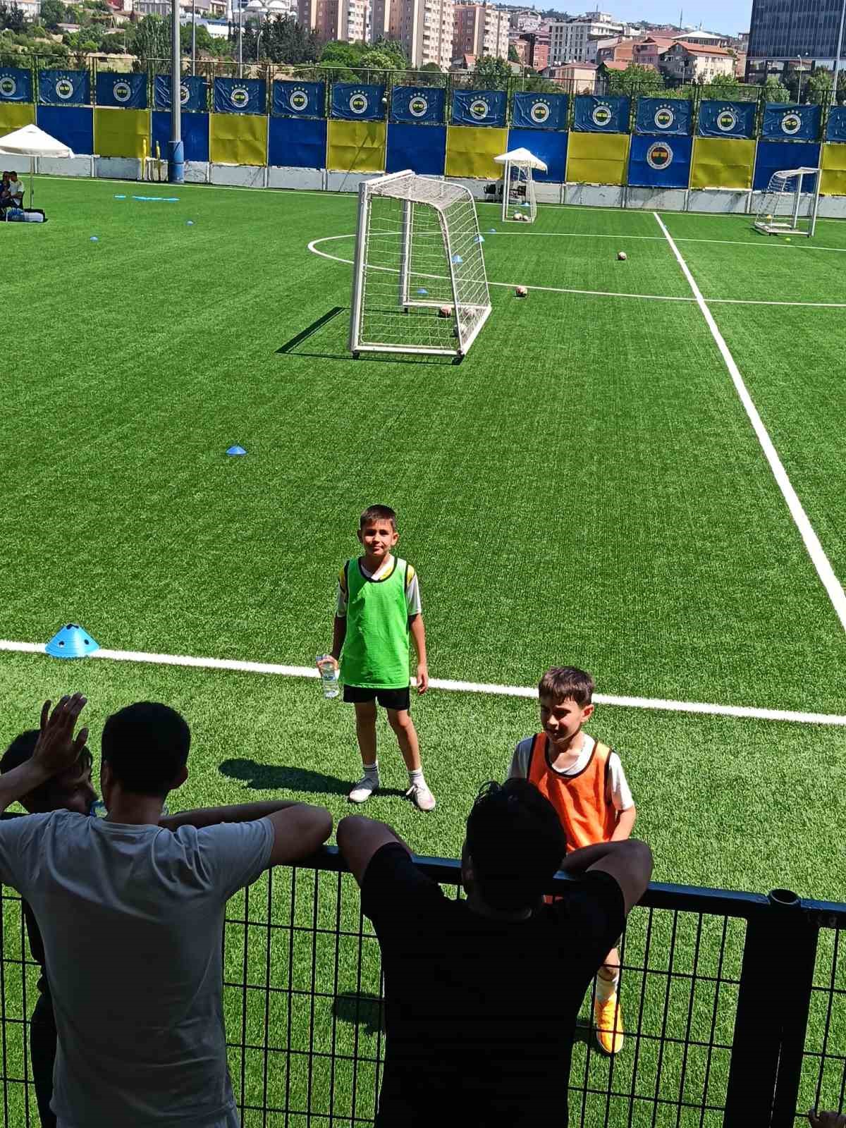 Sandıklılı gen&ccedil; yetenek Fenerbah&ccedil;e se&ccedil;melerinde g&ouml;z doldurdu