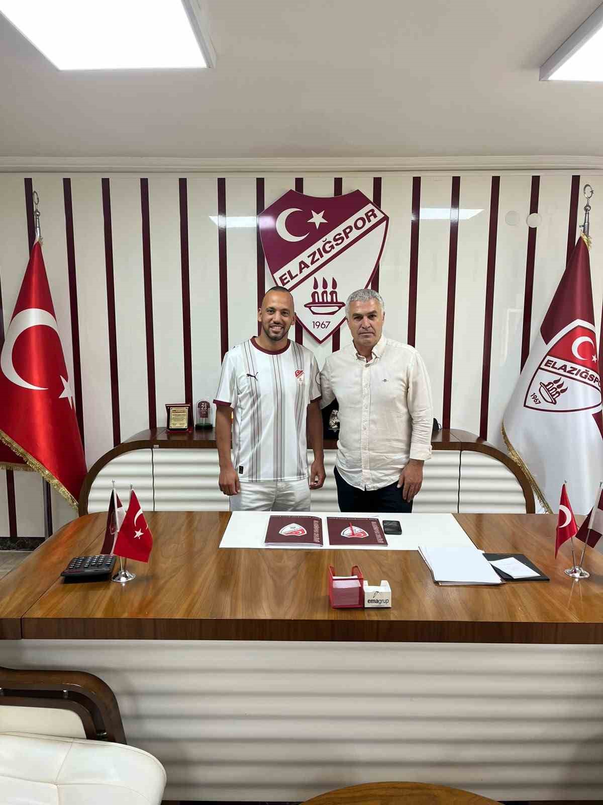 Elazığspor, Mert &Ouml;rnek ile resmi s&ouml;zleşme imzaladı