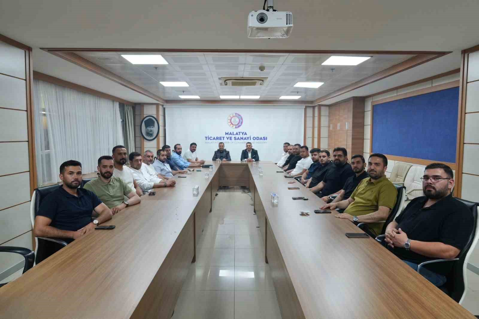 Başkan Sadıkoğlu, gen&ccedil; girişimcilerle bir araya geldi
