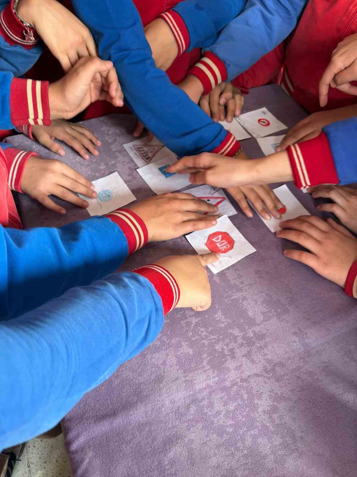 Elazığ&rsquo;da uluslararası "On the Road Safely and Smiling" Projesi başladı