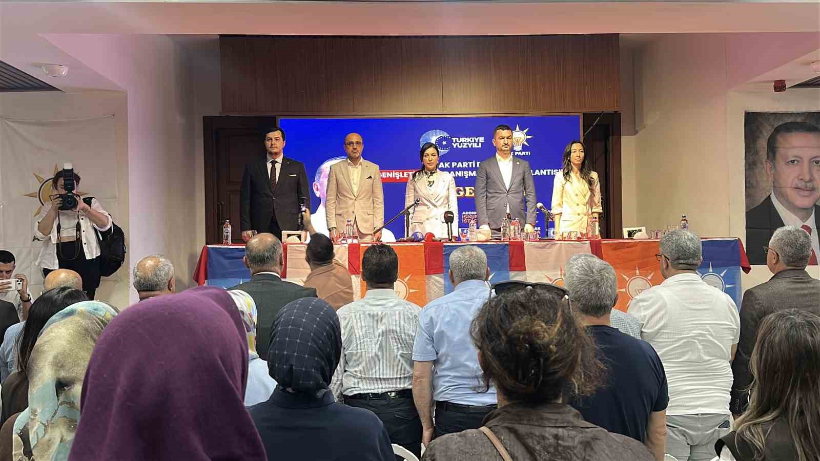 AK Parti Genel Başkan Yardımcısı Ayan: "Yapılanların halkımıza hizmet olarak d&ouml;nmesine engel olan bir zihniyet var"