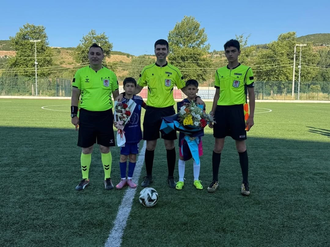 4 Eyl&uuml;lspor adını yarı finale yazdırdı